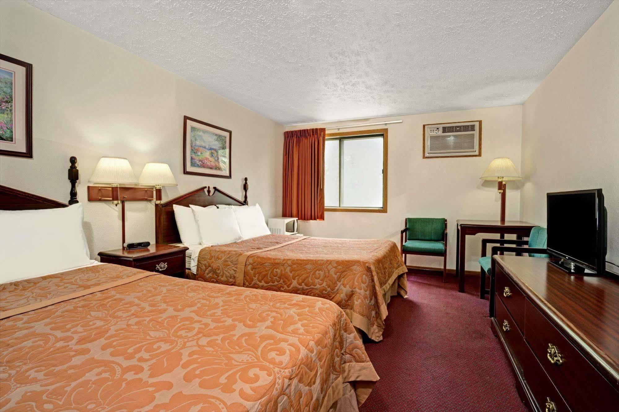 Hotel Super 8 By Wyndham Chaska Extérieur photo